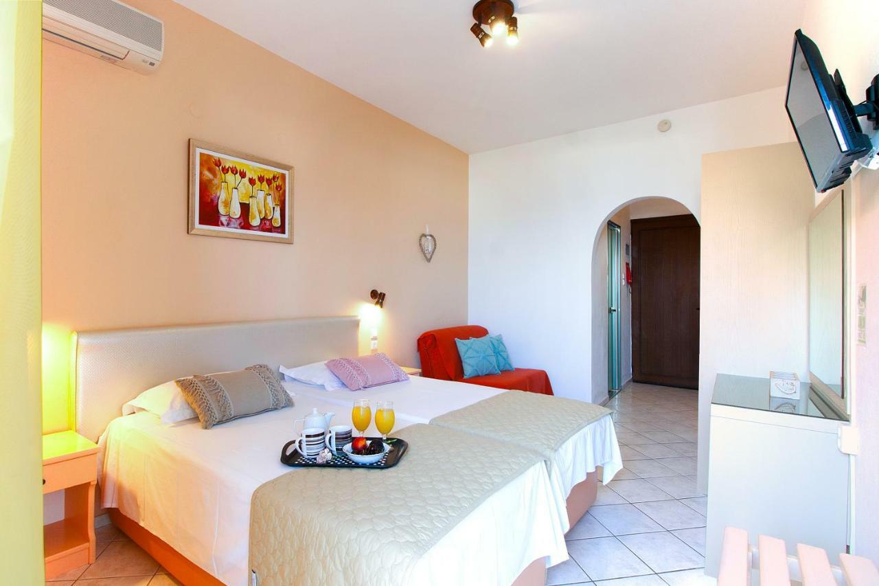 Hotel Rea Megáli Ámosz Kültér fotó